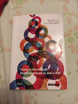 Libro Trabajo social con comunidades