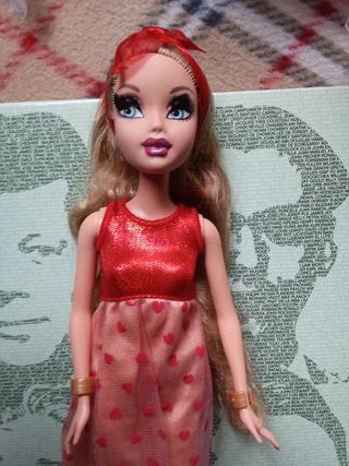 Muñeca my scene con pestañas de mattel