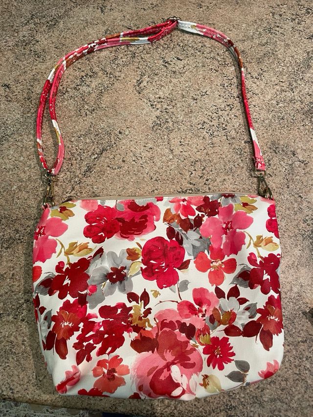 Borsetta con motivo floreale