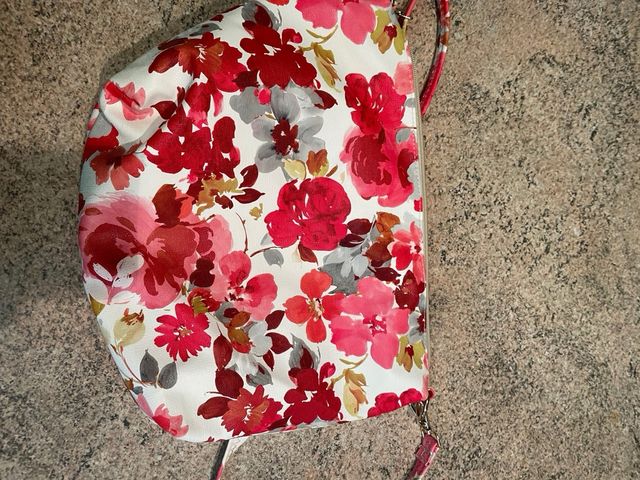 Borsetta con motivo floreale