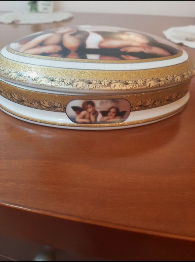 Portagioie in porcellana