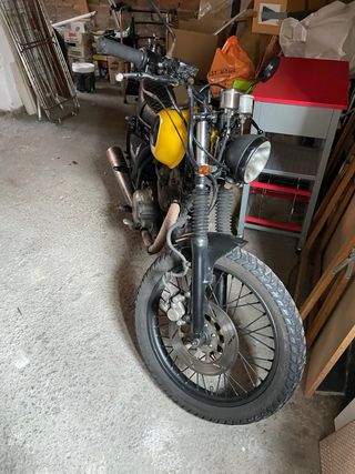 YAMAHA SR250