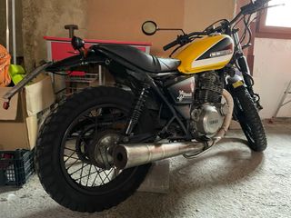 YAMAHA SR250