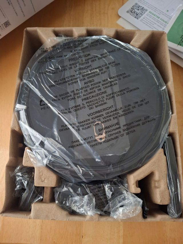 Robot aspirador con mando y APP