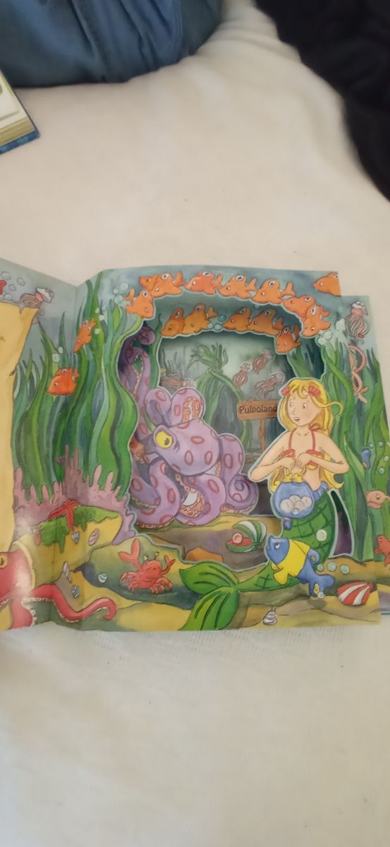 Cuentos infantiles "La sirenita tras el rastro