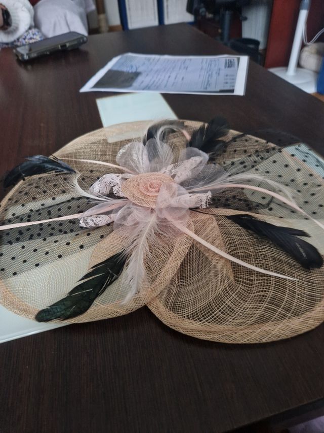 Tocado/pamela para boda, comunión, eventos varios.