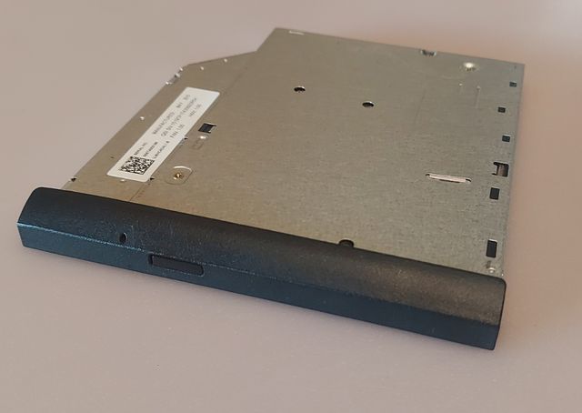 Grabadora sata Panasonic UJ8HC