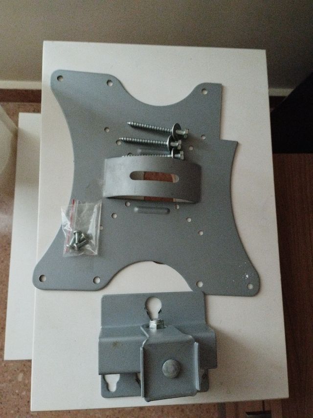 Adaptador de televisión a la pared