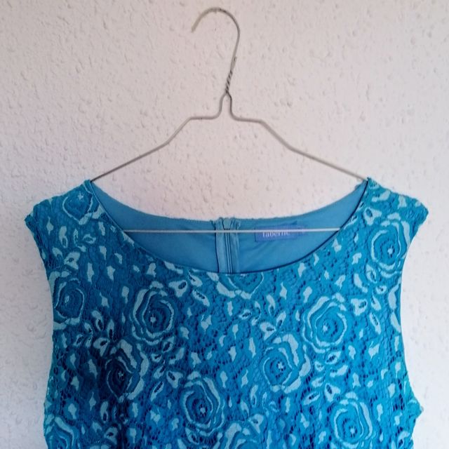 Vestido floral de encaje