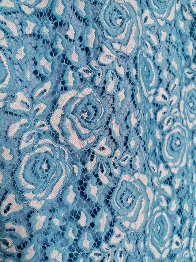 Vestido floral de encaje