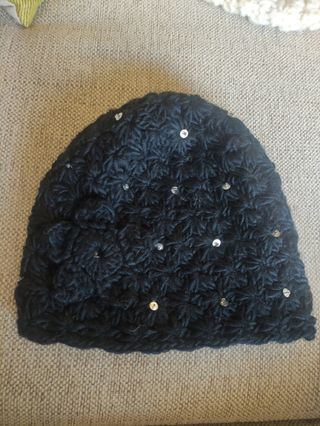 Gorro punto negro chica
