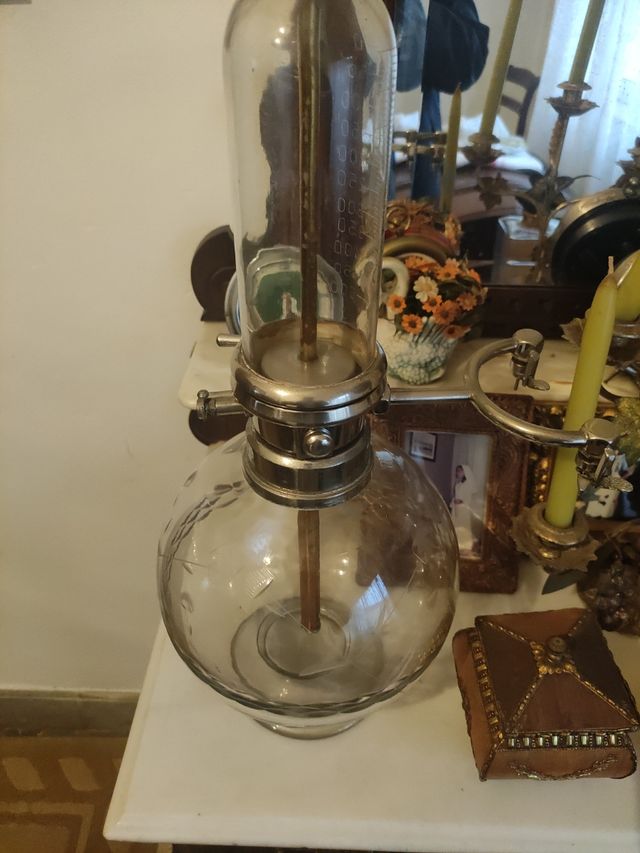 Dispensador de farmacia antiguo