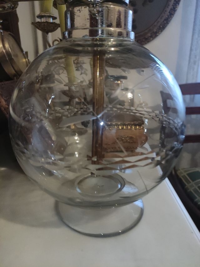 Dispensador de farmacia antiguo