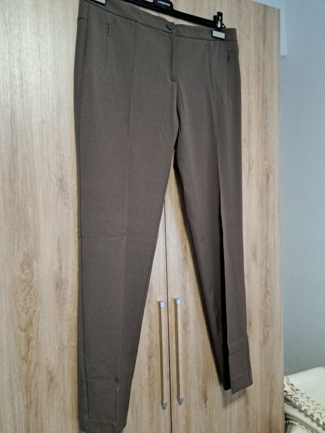Pantalón marrón talla 46  Paz Torras