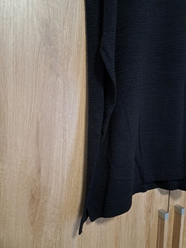 Camiseta azul marino de Zara 42-44