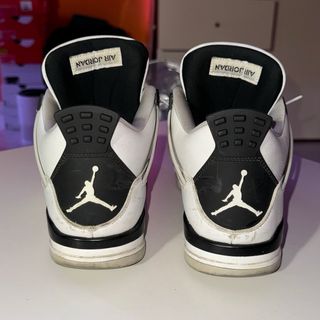 Air Jordan Retro 4 Military Black