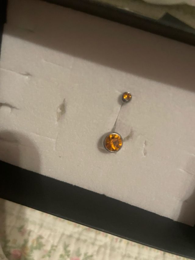 Piercing zirconi orange