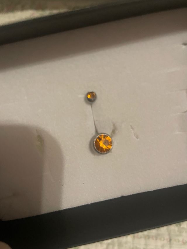 Piercing zirconi orange