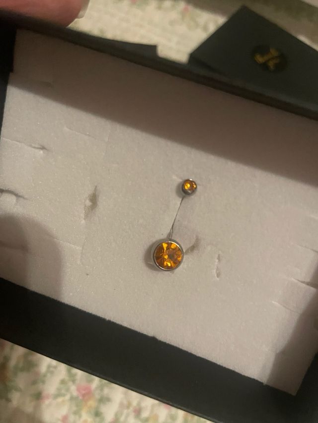 Piercing zirconi orange