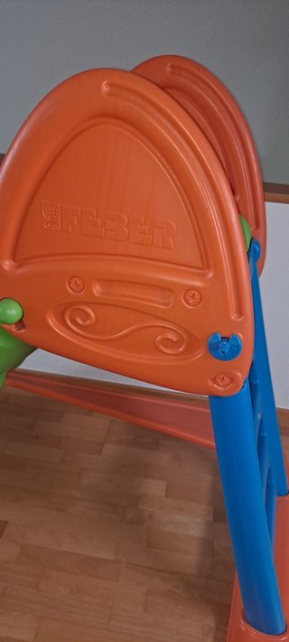 Tobogán Feber