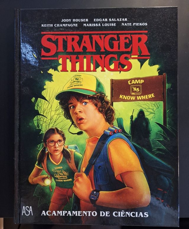 Livro" Stranger Things"