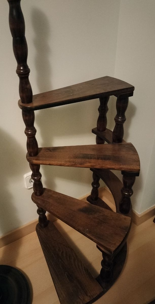 Escaleras madera para libreria
