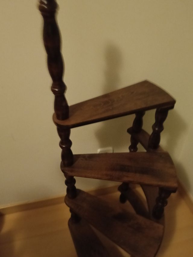 Escaleras madera para libreria