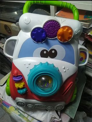 Correpasillos marca Chicco 