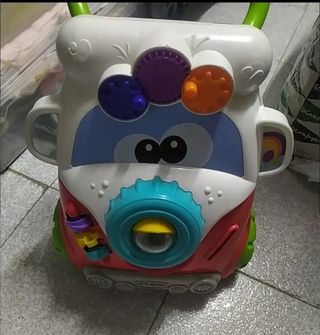 Correpasillos marca Chicco 