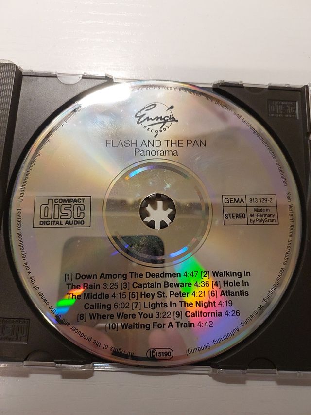 Flash And The Pan - Pan-orama
