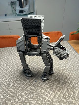 Caminante. Star Wars. ATAT. 75054 y figuras 