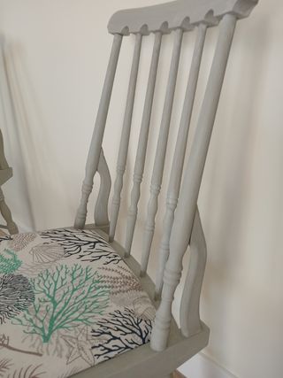 2 Sillas vintage restauradas grises.