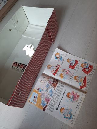 Scatola bambola bimbino kinderbaby 