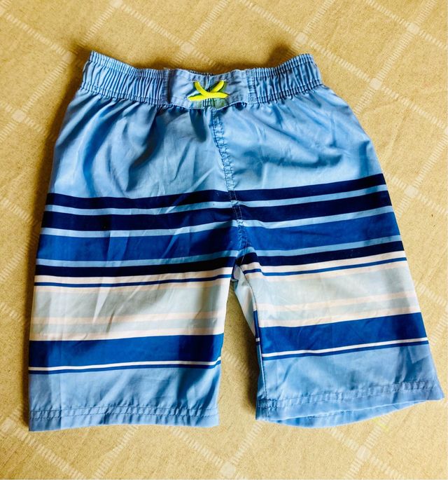 Lote 3 bañadores talla 128 impecables