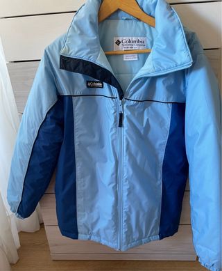 Anorak columbia corresponde a una talla L española