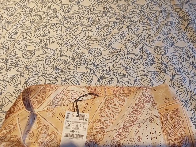 FALDA STRADIVARIUS, TALLA S.