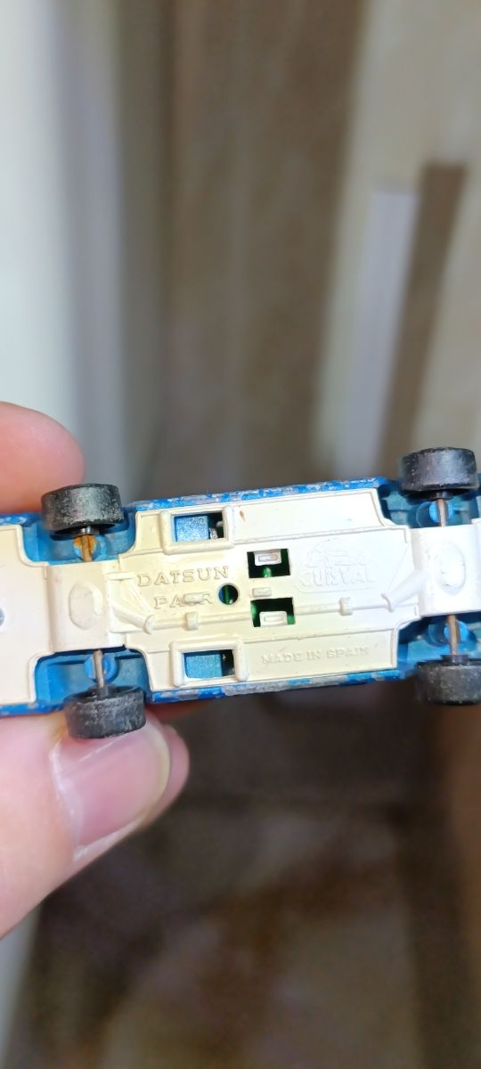 DATSUN PATROL 1/64 GUISVAL