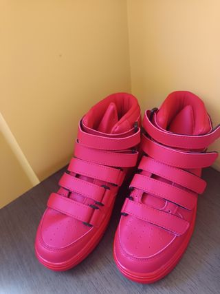 Zapatillas Rojas 