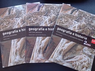 3 libros Geografía e historia. 2°Eso. SM Savia