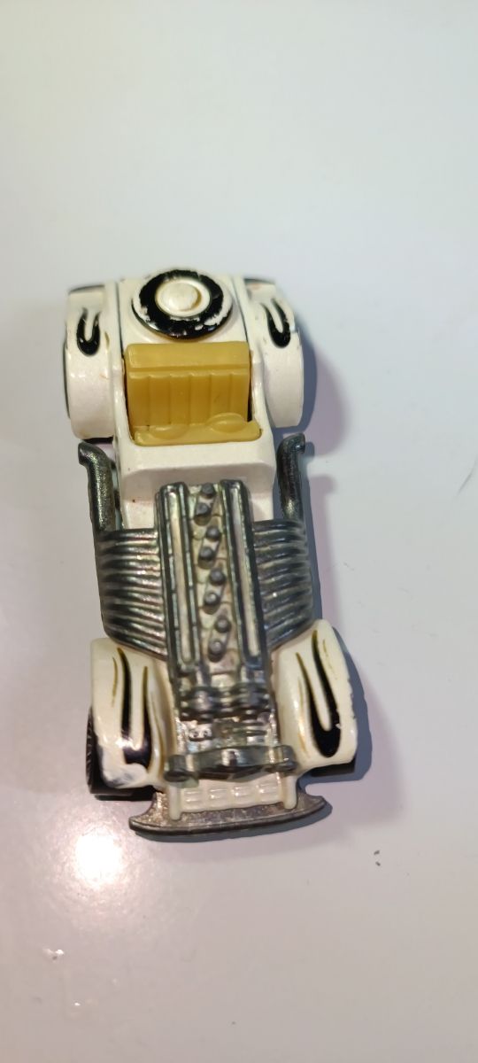 HOTWHEELS VINTAGE CAR DE 1970 1/64