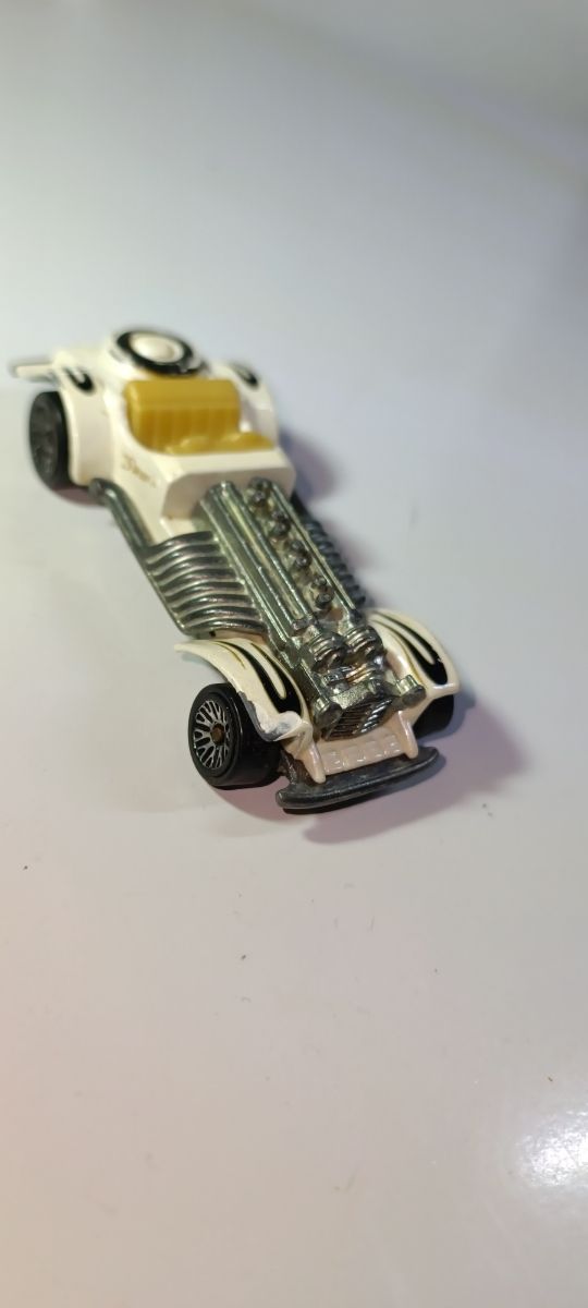 HOTWHEELS VINTAGE CAR DE 1970 1/64