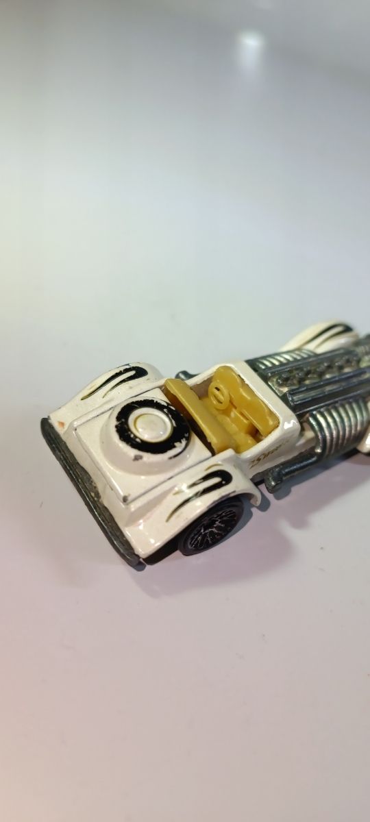 HOTWHEELS VINTAGE CAR DE 1970 1/64