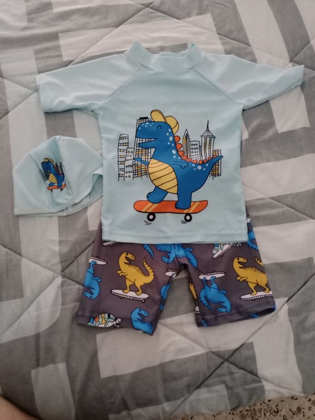 Bañandor niño con protección UV