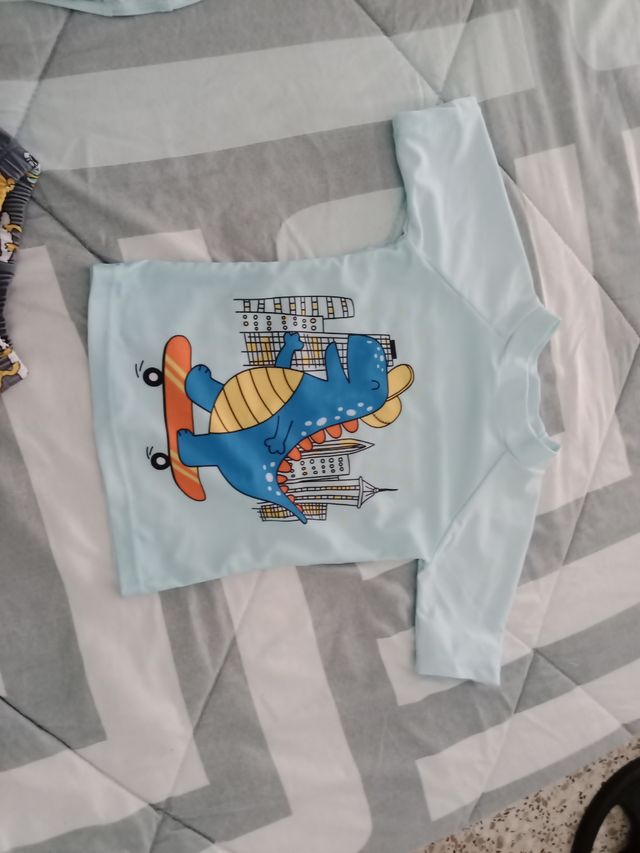 Bañandor niño con protección UV