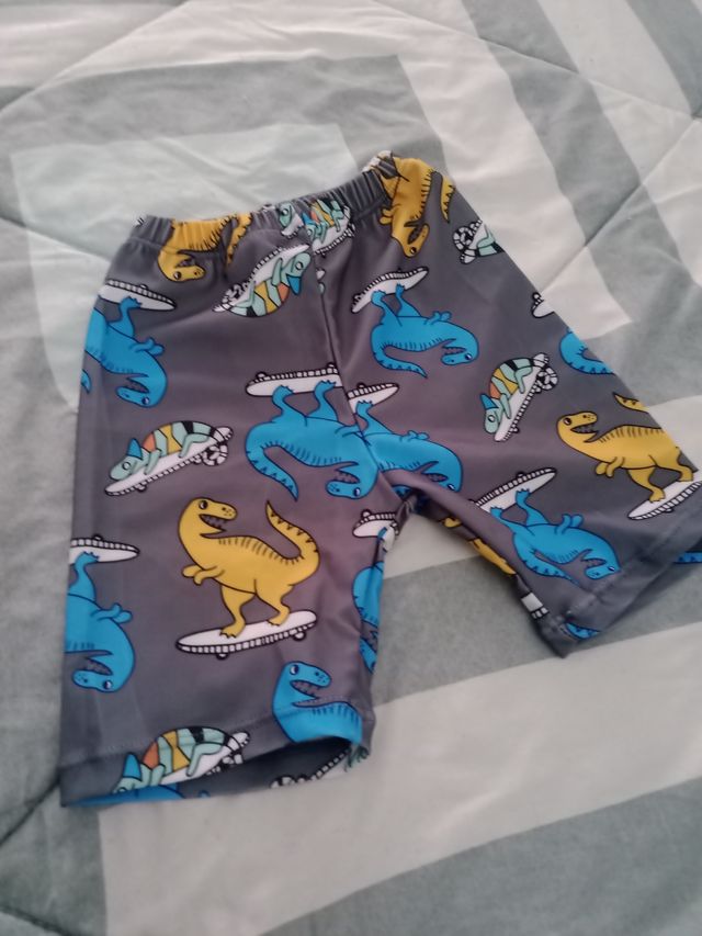 Bañandor niño con protección UV