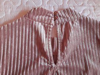 Top/chaleco de cuello, de Stradivarius 