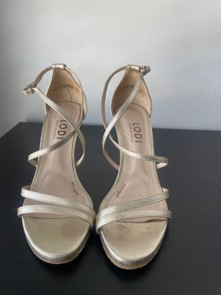 Sandalias doradas LODI talla 37