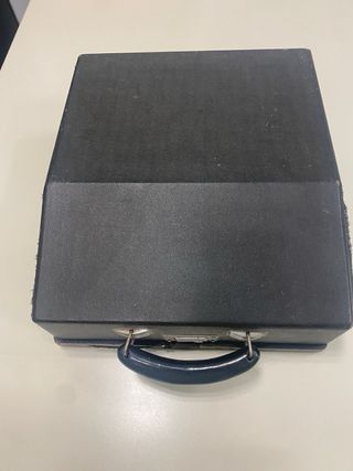 Maquina de escribir antigua
