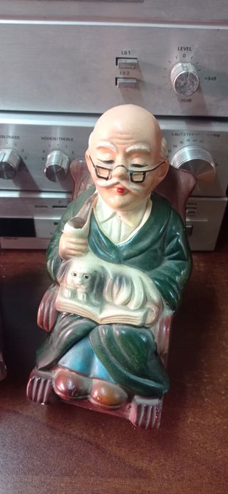 Huchas abuelitos en mercedora Loza.