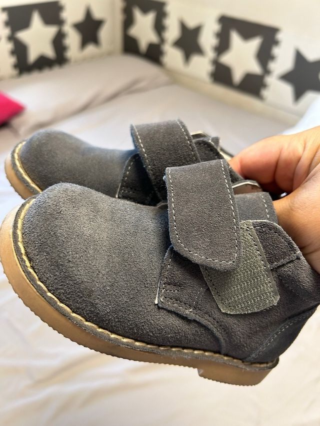Zapatos niño talla 24
